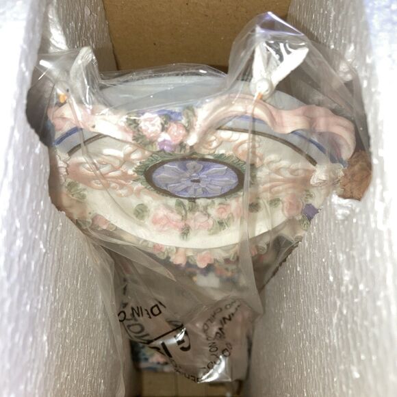 Vtg Classic Treasures Music Box Musical Carousel Animated Horse The Entertainer - Picture 5 of 5